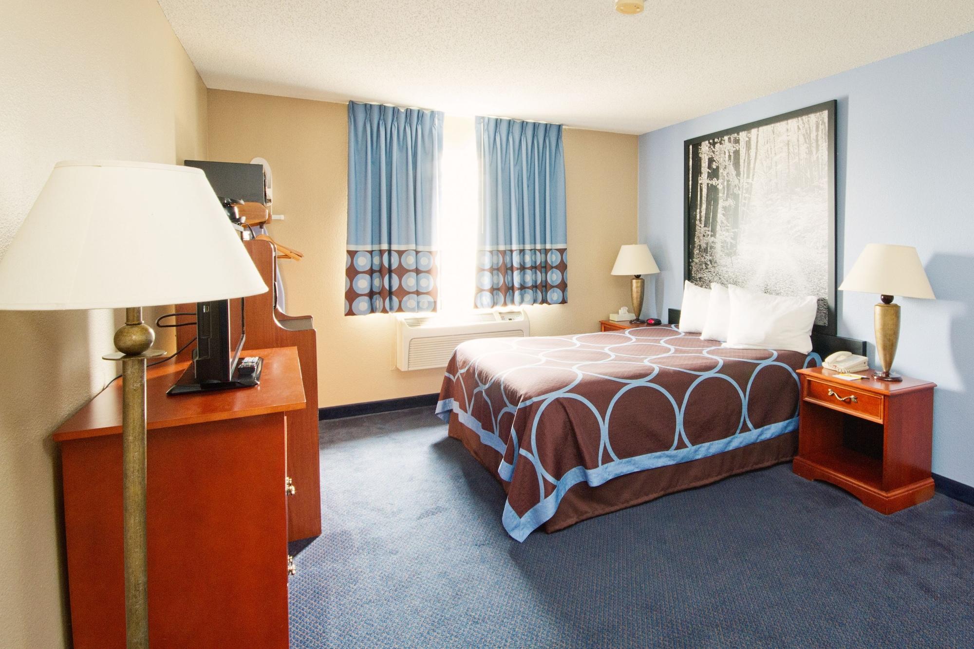 Hotel Super 8 By Wyndham Adrian Esterno foto