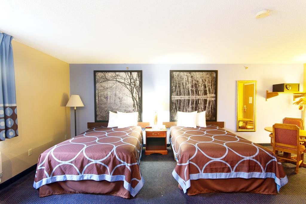 Hotel Super 8 By Wyndham Adrian Esterno foto